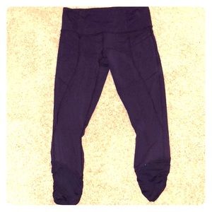 Lululemon egg plant crop pants